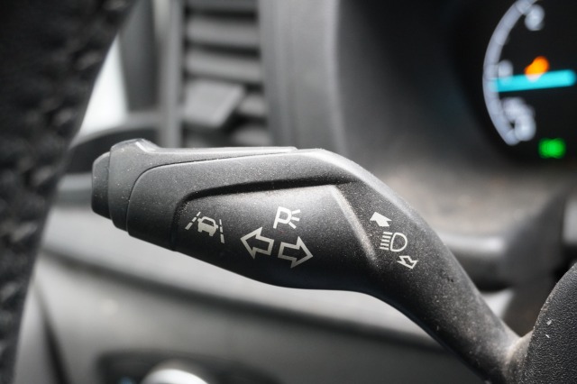 Ford Transit Custom 2.0 TDCI 130PK L2 EURO 6 - Airco - Cruise - Camera - € 14.900,- Excl.