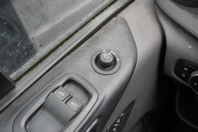 Ford Transit Custom 2.0 TDCI 130PK L2 EURO 6 - Airco - Cruise - Camera - € 14.900,- Excl.