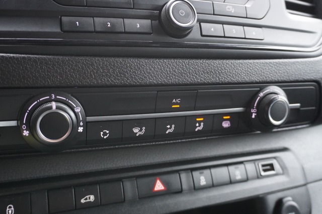 Opel Vivaro 1.5 CDTI EURO 6 - Airco - Cruise - PDC - € 11.900,- Excl.