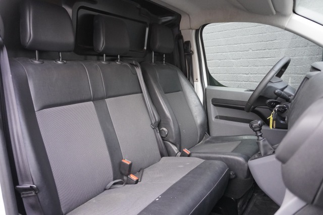 Toyota ProAce Compact 1.5 D-4D - EURO 6 - Airco - Cruise - Trekhaak - €11.950,- Excl.