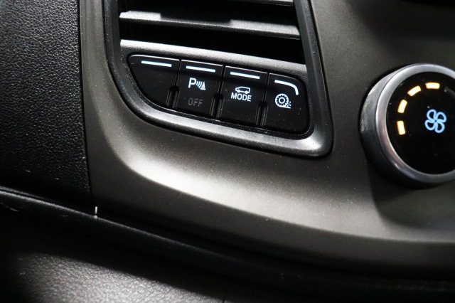 Ford Transit Custom 2.0 TDCI 130PK L2 - EURO 6 - Airco - Navi - Cruise - €19.900,- Excl.