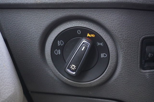 Volkswagen Crafter 2.0 TDI 140PK L3H3 EURO 6 - Airco - Navi - Cruise - € 18.950,- Excl.