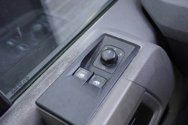 Volkswagen Crafter 2.0 TDI 140PK L3H3 EURO 6 - Airco - Navi - Cruise - € 18.950,- Excl.