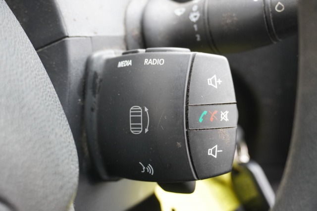 Renault Master 2.3 dCi 130PK L2H2 EURO 6 - Airco - Navi - Cruise - € 11.900,- Excl. Renault Master 2.3 dCi 130PK L2H2 EURO 6 - Airco - Navi - Cruise - € 11.900,- Excl.