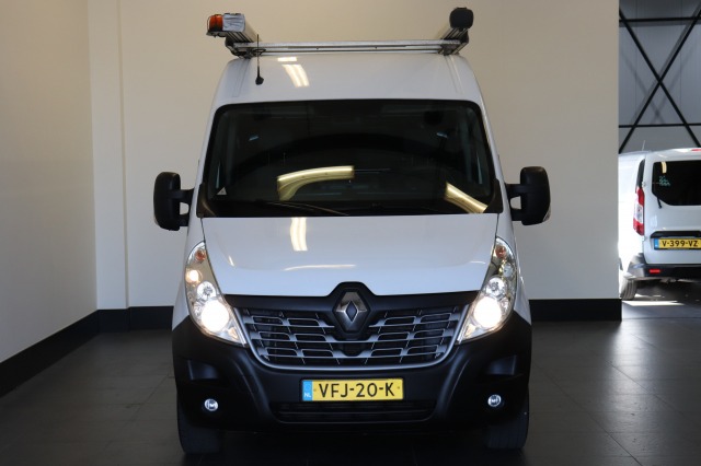 Renault Master 2.3 dCi 130PK L2H2 EURO 6 - Airco - Navi - Cruise - € 11.900,- Excl. Renault Master 2.3 dCi 130PK L2H2 EURO 6 - Airco - Navi - Cruise - € 11.900,- Excl.