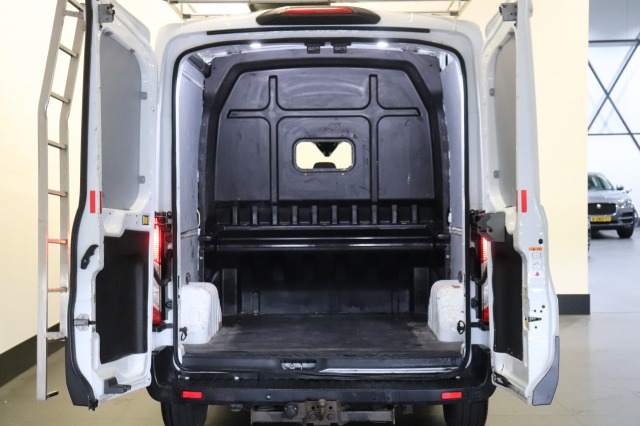 Ford Transit 2.0 TDCI L2H2 Dubbel cabine EURO 6 - Airco - Cruise - PDC - €15.900,- Excl.
