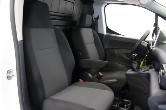 Opel Combo 1.5D 102PK L2 EURO 6 - Airco - Navi - Cruise - € 11.499,- Excl.