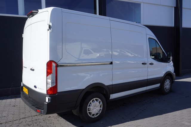 Ford Transit 2.0 TDCI 130PK AUTOMAAT L2H2 - EURO 6 - Airco - Navi - Cruise - €16.950,- Excl.