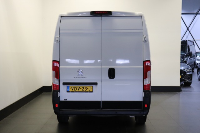 Peugeot Boxer 2.2 BlueHDi 120PK L2H2 2x Schuifdeur - Airco - Navi - Cruise - € 11.950,- Excl.