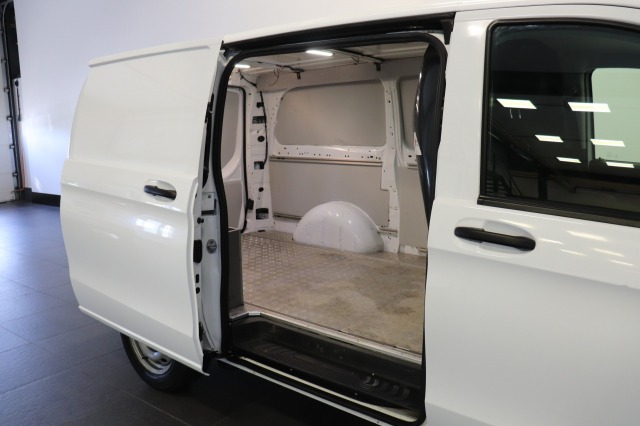 Mercedes-Benz Vito 114 CDI Lang Automaat EURO 6 - A/Climate - Cruise - PDC - € 16.950,-- Excl.