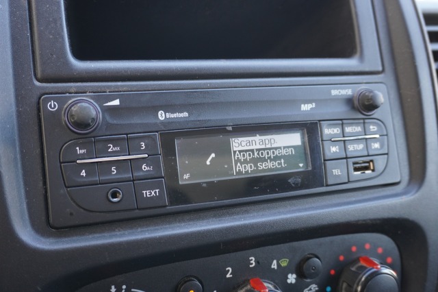 Renault Trafic 1.6 dCi L2 EURO 6 - Airco - Cruise - Trekhaak - € 9.950,- Excl. Renault Trafic 1.6 dCi L2 EURO 6 - Airco - Cruise - Trekhaak - € 9.950,- Excl.