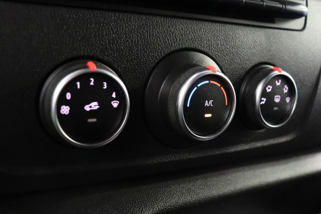 Renault Master 2.3 dCi 180PK L3H2 EURO 6 - Airco - Cruise - PDC - €13.950,- Excl.