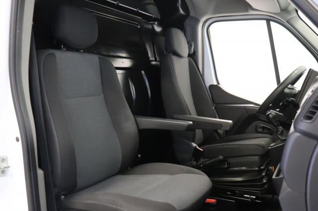 Renault Master 2.3 dCi 180PK L3H2 EURO 6 - Airco - Cruise - PDC - €13.950,- Excl.