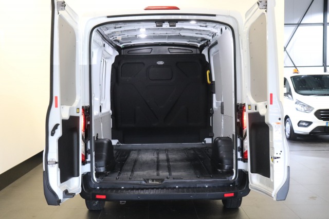Ford Transit 2.0 TDCI 130PK L2H2 EURO 6 - Airco - Cruise - PDC - €14.900,- Excl. Ford Transit 2.0 TDCI 130PK L2H2 EURO 6 - Airco - Cruise - PDC - €14.900,- Excl.