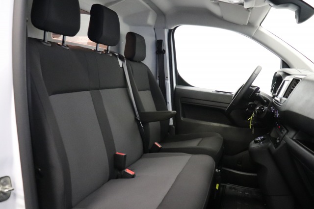 Opel Vivaro 2.0 BlueHDi 145PK Automaat L2 EURO 6 - Airco - Navi - Cruise - €18.950,- Excl.