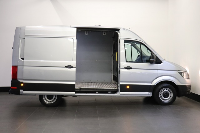 Volkswagen Crafter 2.0 TDI L3H3 EURO 6 - Airco - Cruise - PDC - € 15.900,- Excl. Volkswagen Crafter 2.0 TDI L3H3 EURO 6 - Airco - Cruise - PDC - € 15.900,- Excl.