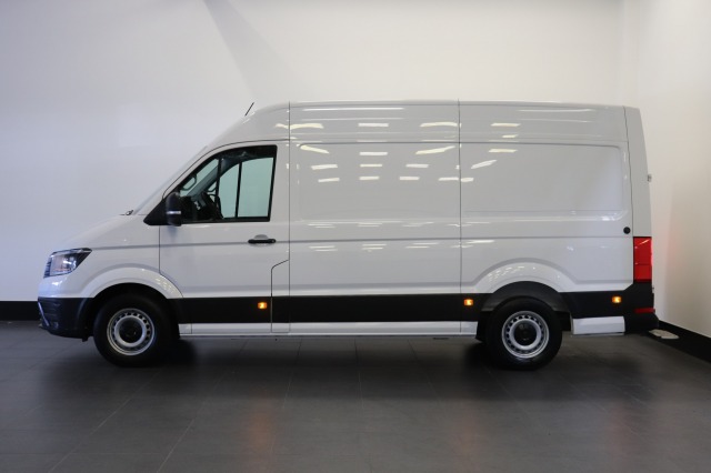 Volkswagen Crafter 2.0 TDI L3H3 EURO 6 - Airco - Cruise - Trekhaak - Camera - € 17.900,- Excl. Volkswagen Crafter 2.0 TDI L3H3 EURO 6 - Airco - Cruise - Trekhaak - Camera - € 17.900,- Excl.