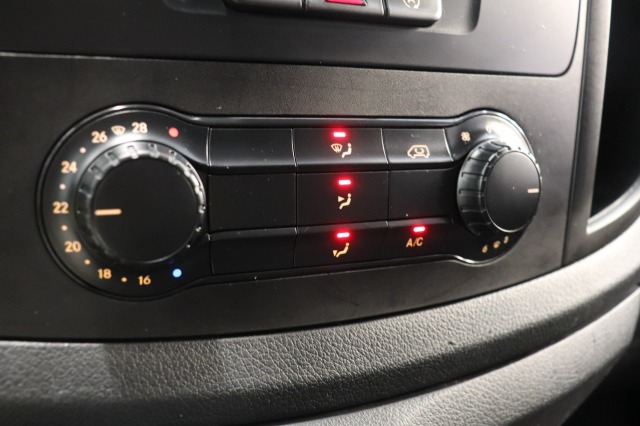 Mercedes-Benz Vito 110 CDI XL EURO 6 - Airco - Camera - Laadbrug - € 13.499,- Excl. Mercedes-Benz Vito 110 CDI XL EURO 6 - Airco - Camera - Laadbrug - € 13.499,- Excl.