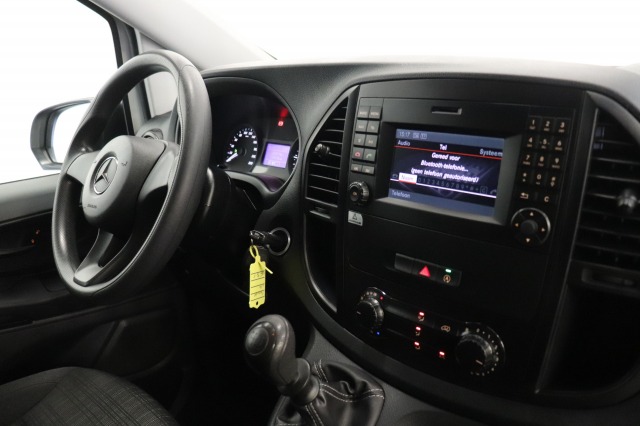 Mercedes-Benz Vito 110 CDI XL EURO 6 - Airco - Camera - Laadbrug - € 13.499,- Excl. Mercedes-Benz Vito 110 CDI XL EURO 6 - Airco - Camera - Laadbrug - € 13.499,- Excl.