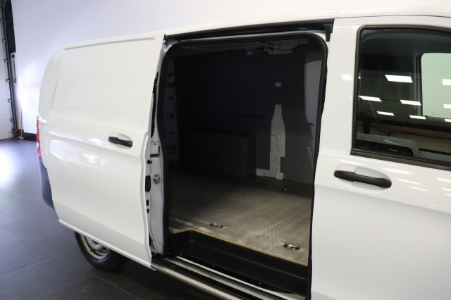 Mercedes-Benz Vito 110 CDI XL EURO 6 - Airco - Camera - Laadbrug - € 13.499,- Excl. Mercedes-Benz Vito 110 CDI XL EURO 6 - Airco - Camera - Laadbrug - € 13.499,- Excl.