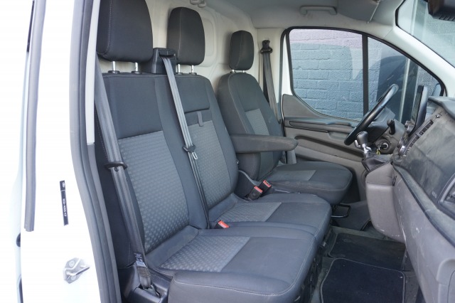 Ford Transit Custom 2.0 TDCI L2 EURO 6 - Airco - Cruise - Trekhaak - € 14.900,- Excl.