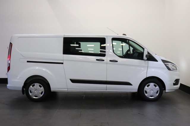Ford Transit Custom 2.0 TDCI 130PK L2 Dubbele Cabine EURO 6 - Airco - Navi - Cruise - Trekhaak - € 18.950,- Excl.