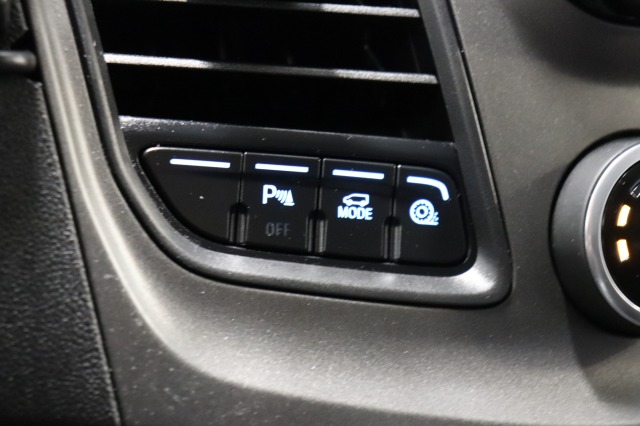 Ford Transit Custom 2.0 TDCI 130PK L2 Dubbele Cabine EURO 6 - Airco - Navi - Cruise - Trekhaak - € 18.950,- Excl.