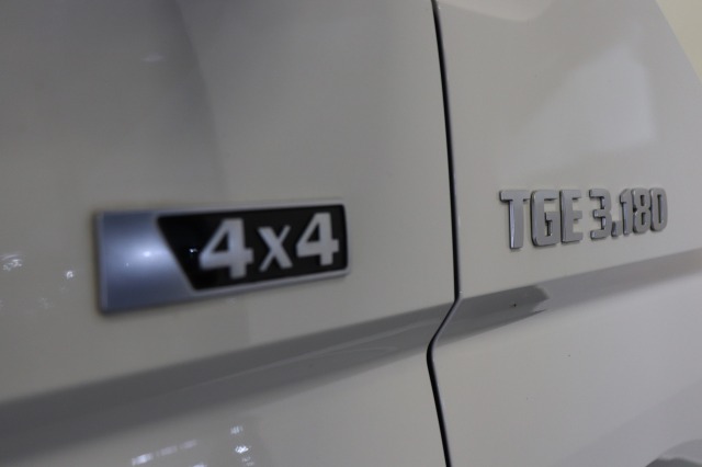 MAN TGE 2.0 177PK 4X4 EURO 6 - Airco - Cruise - Camera - € 22.900,- Excl.