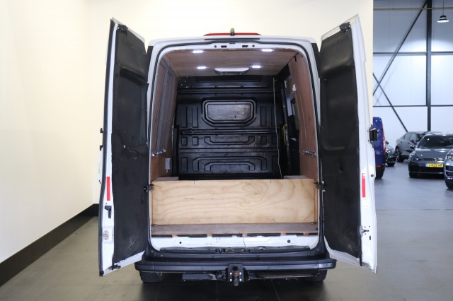 MAN TGE 2.0 177PK 4X4 EURO 6 - Airco - Cruise - Camera - € 22.900,- Excl.