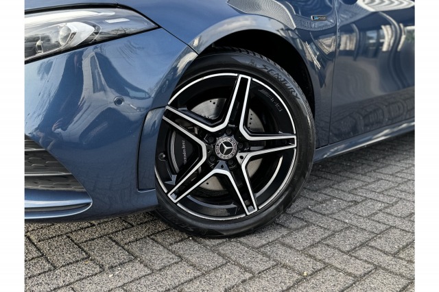 Mercedes-Benz A-Klasse 250 e Business Solution AMG Limited 94% SOH | Pano | Sfeer | Camera | Orig. NL | €20.900,- incl. BTW Mercedes-Benz A-Klasse 250 e Business Solution AMG Limited 94% SOH | Pano | Sfeer | Camera | Orig. NL | €20.900,- incl. BTW