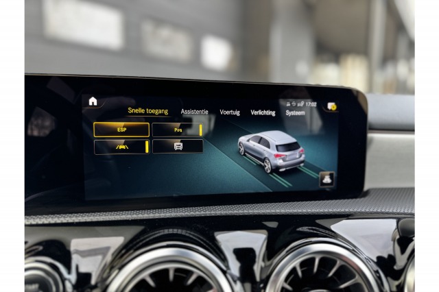 Mercedes-Benz A-Klasse 250 e Business Solution AMG Limited 94% SOH | Pano | Sfeer | Camera | Orig. NL | €20.900,- incl. BTW Mercedes-Benz A-Klasse 250 e Business Solution AMG Limited 94% SOH | Pano | Sfeer | Camera | Orig. NL | €20.900,- incl. BTW