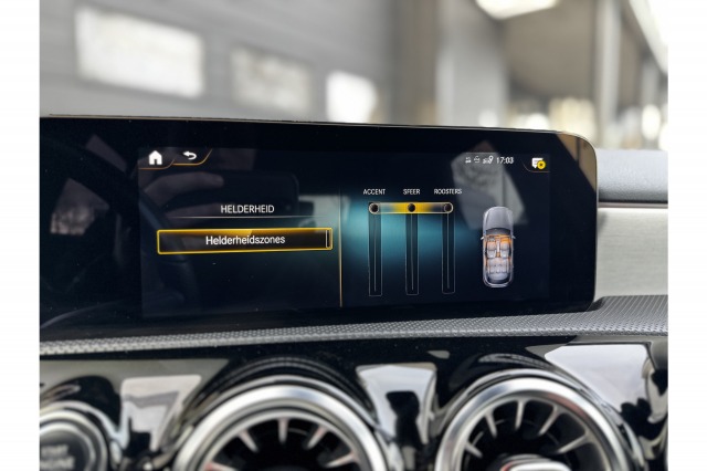 Mercedes-Benz A-Klasse 250 e Business Solution AMG Limited 94% SOH | Pano | Sfeer | Camera | Orig. NL | €20.900,- incl. BTW Mercedes-Benz A-Klasse 250 e Business Solution AMG Limited 94% SOH | Pano | Sfeer | Camera | Orig. NL | €20.900,- incl. BTW