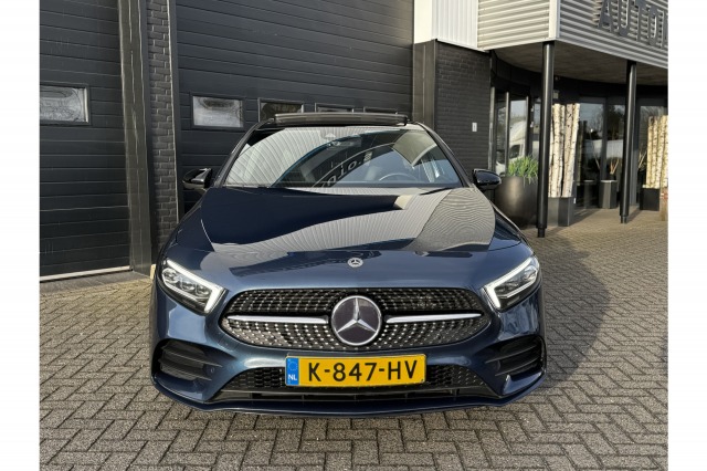 Mercedes-Benz A-Klasse 250 e Business Solution AMG Limited 94% SOH | Pano | Sfeer | Camera | Orig. NL | €20.900,- incl. BTW Mercedes-Benz A-Klasse 250 e Business Solution AMG Limited 94% SOH | Pano | Sfeer | Camera | Orig. NL | €20.900,- incl. BTW