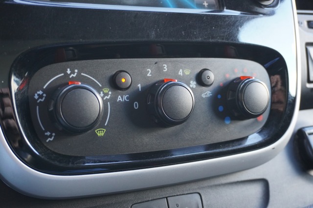 Renault Trafic 1.6 dCi 125PK EURO 6 - Airco - Navi - Cruise - € 8.499,- Excl.