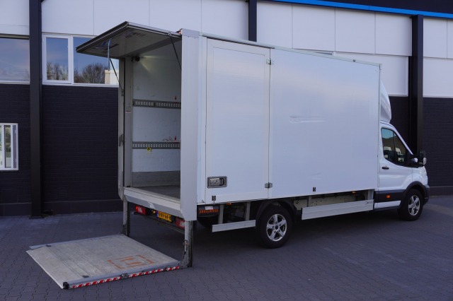Ford Transit 2.0 TDCI L4 Bakwagen 130PK EURO 6 - Airco - Laadklep - Camera - € 17.950,- Excl.