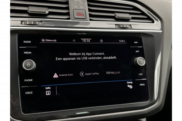 Volkswagen Tiguan 1.5 TSI R-Line Business+ | IQ | ACC | H&K Audio | Camera | €27.900,- incl. BTW Volkswagen Tiguan 1.5 TSI R-Line Business+ | IQ | ACC | H&K Audio | Camera | €27.900,- incl. BTW