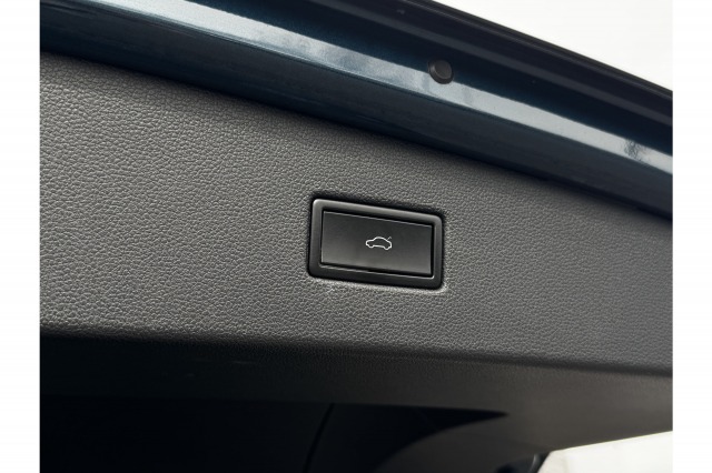 Volkswagen Tiguan 1.5 TSI R-Line Business+ | IQ | ACC | H&K Audio | Camera | €27.900,- incl. BTW Volkswagen Tiguan 1.5 TSI R-Line Business+ | IQ | ACC | H&K Audio | Camera | €27.900,- incl. BTW