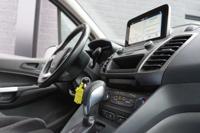 Ford Transit Connect 1.5 EcoBlue 100PK Automaat 2x schuifdeur EURO 6 - Airco - Cruise - Camera - € 12.499,- Excl.