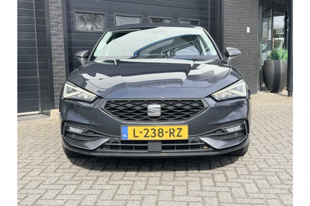 SEAT Leon 1.5 eTSI 150PK Automaat FR Launch Edition | Cruise | Camera | Winterpakket | Carplay | €19.900,- incl. BTW