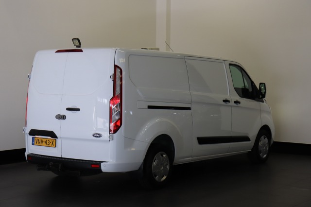 Ford Transit Custom 2.0 TDCI L2 EURO 6 - Airco - Cruise - Trekhaak - € 14.900,- Excl.