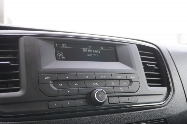 Opel Vivaro 1.5 CDTI L2 EURO 6 - Airco - Cruise - PDC - €12.499,- Excl. Opel Vivaro 1.5 CDTI L2 EURO 6 - Airco - Cruise - PDC - €12.499,- Excl.