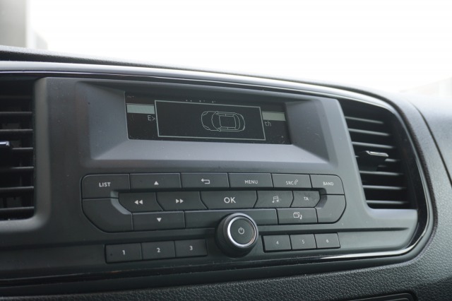 Opel Vivaro 1.5 CDTI L2 EURO 6 - Airco - Cruise - PDC - €12.499,- Excl. Opel Vivaro 1.5 CDTI L2 EURO 6 - Airco - Cruise - PDC - €12.499,- Excl.