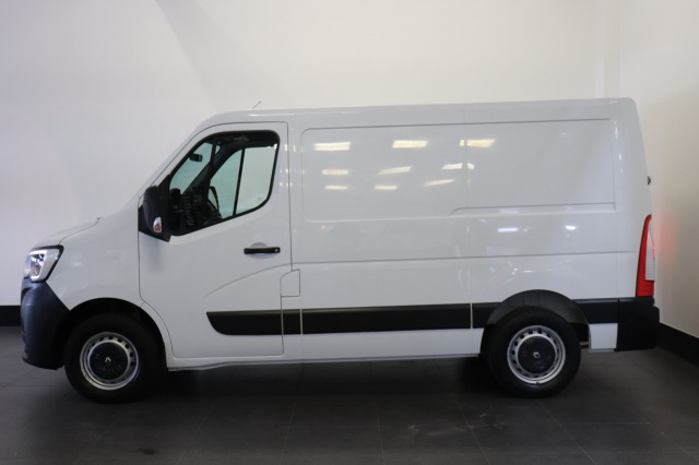 Renault Master 2.3 dCi 130 PK EURO 6 - Airco - Cruise - Trekhaak - € 15.950,- Excl.