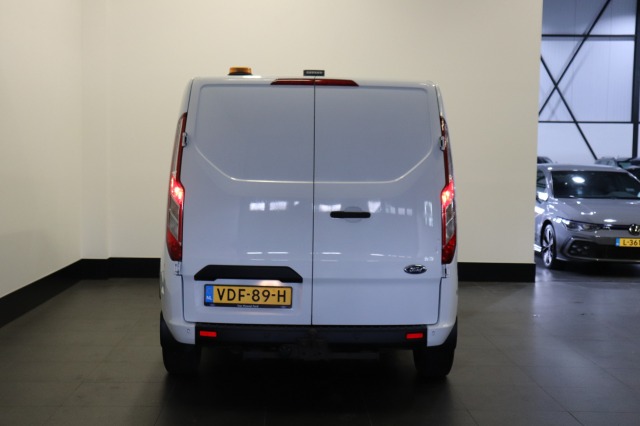 Ford Transit Custom 2.0 TDCI 130PK L2 EURO 6 - Airco - Cruise - PDC - €11.950,- Excl.