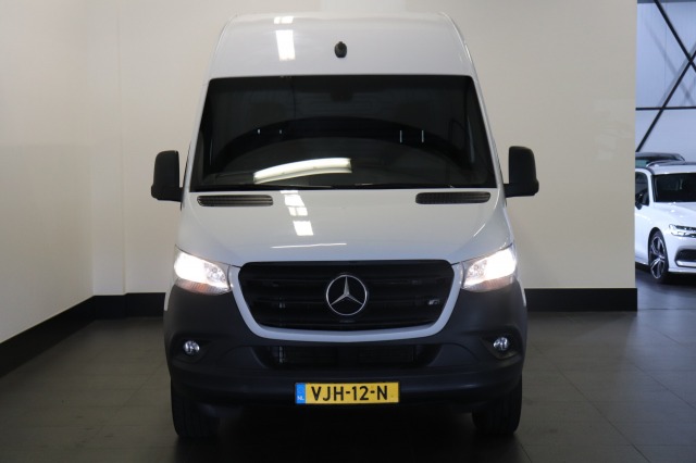 Mercedes-Benz Sprinter 315 CDI Automaat L2H2 EURO 6 - A/C climate - Cruise - Camera - € 20.950,- Excl. Mercedes-Benz Sprinter 315 CDI Automaat L2H2 EURO 6 - A/C climate - Cruise - Camera - € 20.950,- Excl.