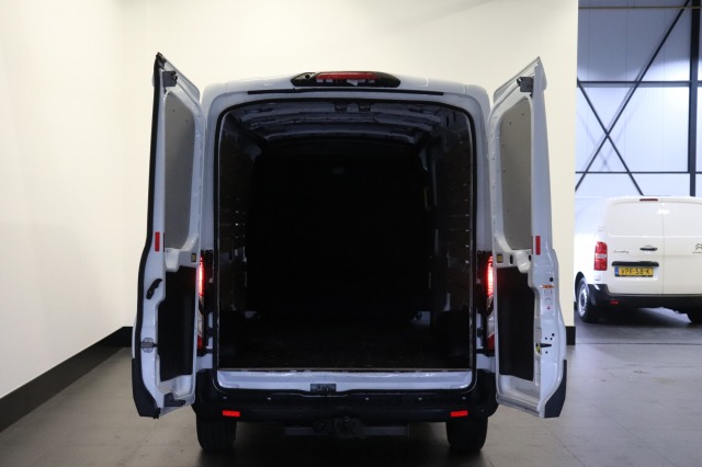 Ford Transit 2.0 TDCI 130PK L3H2 EURO 6 - Airco - Cruise - PDC - € 13.499,- Excl.