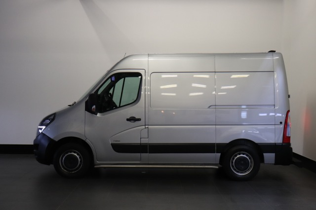 Opel Movano 2.3 Turbo 180PK L1H2 EURO 6 - Airco - Navi - Cruise - € 14.950,- Excl. Opel Movano 2.3 Turbo 180PK L1H2 EURO 6 - Airco - Navi - Cruise - € 14.950,- Excl.