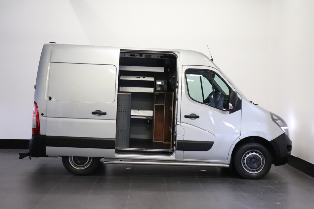 Opel Movano 2.3 Turbo 180PK L1H2 EURO 6 - Airco - Navi - Cruise - € 14.950,- Excl. Opel Movano 2.3 Turbo 180PK L1H2 EURO 6 - Airco - Navi - Cruise - € 14.950,- Excl.