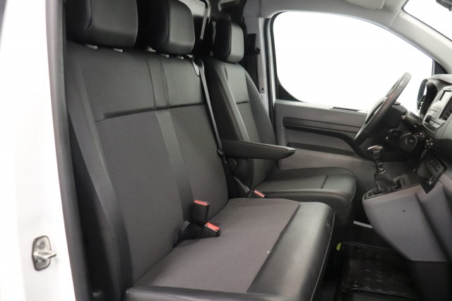 Opel Vivaro 1.5 CDTI L3 - EURO 6 - Airco - Cruise - PDC - €12.900,- Excl. Opel Vivaro 1.5 CDTI L3 - EURO 6 - Airco - Cruise - PDC - €12.900,- Excl.