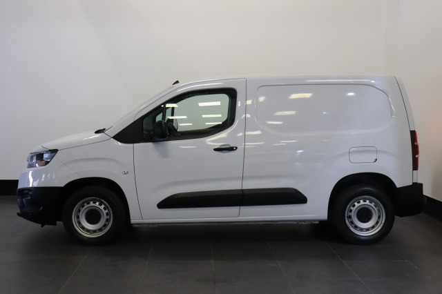 Toyota PROACE CITY 1.5 D-4D EURO 6 - Airco - Cruise - PDC - € 13.900,- Excl.